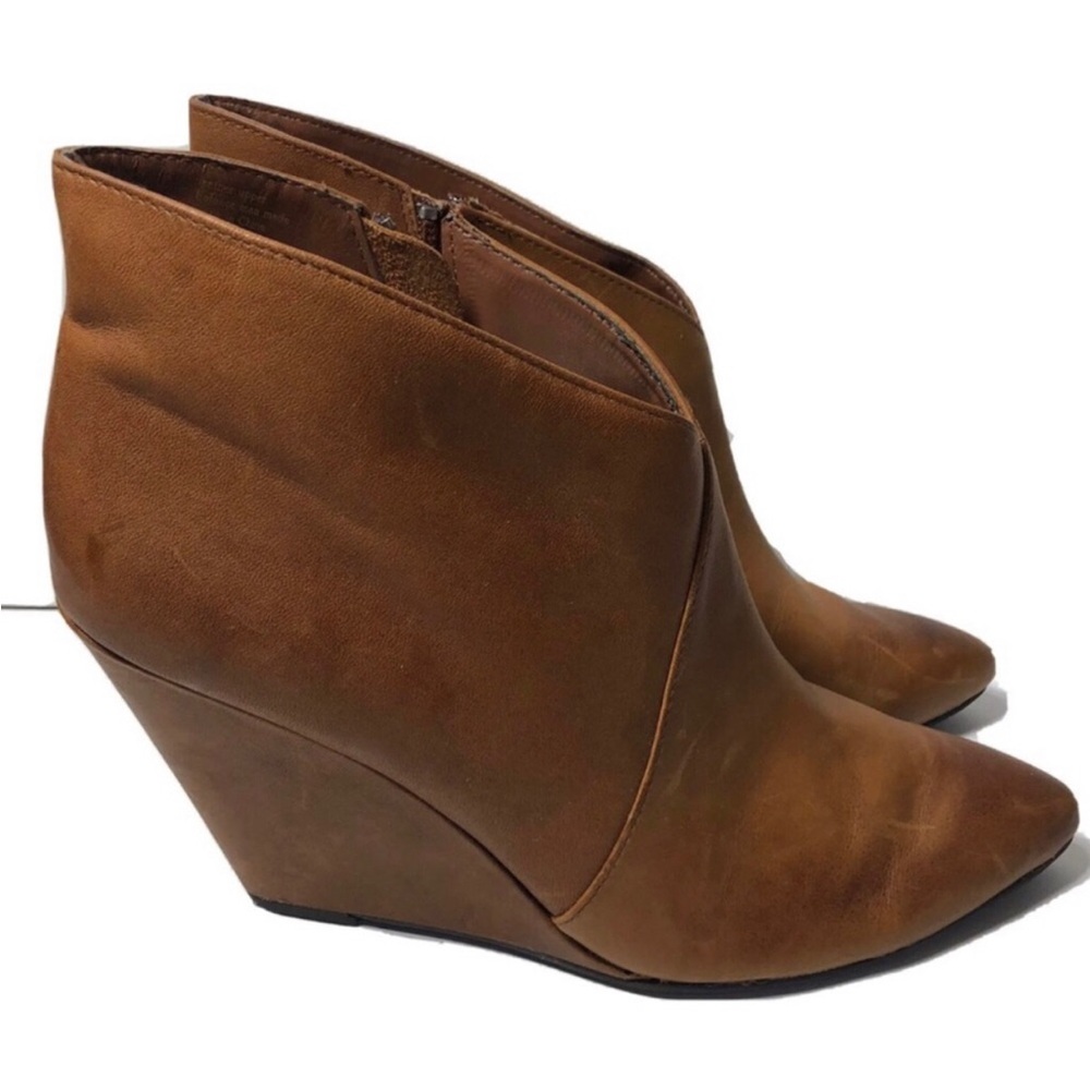 Seychelles leather wedge point toe booties. Size 9.